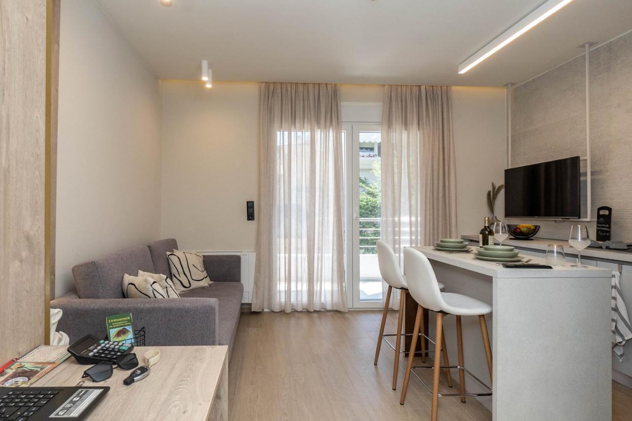 8 Blocks 4a Apartment