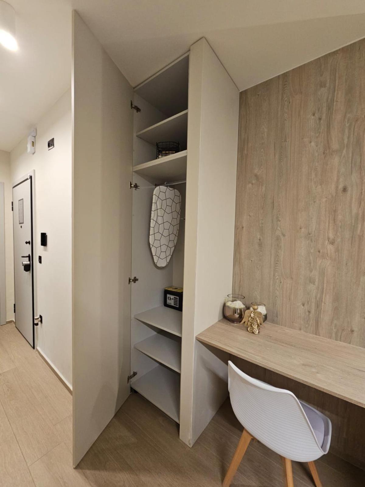 8 Blocks 4a * Alexandroupoli